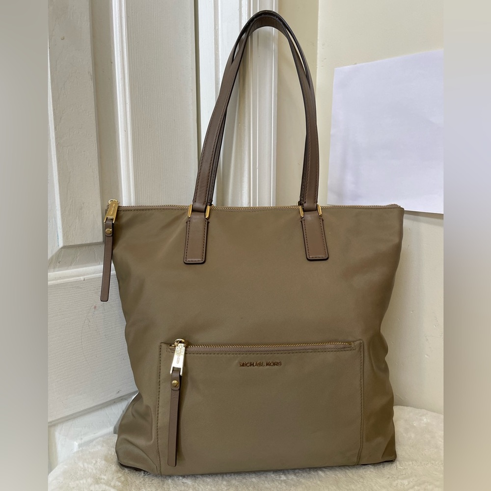 Michael Kors large nylon tote bag GUC